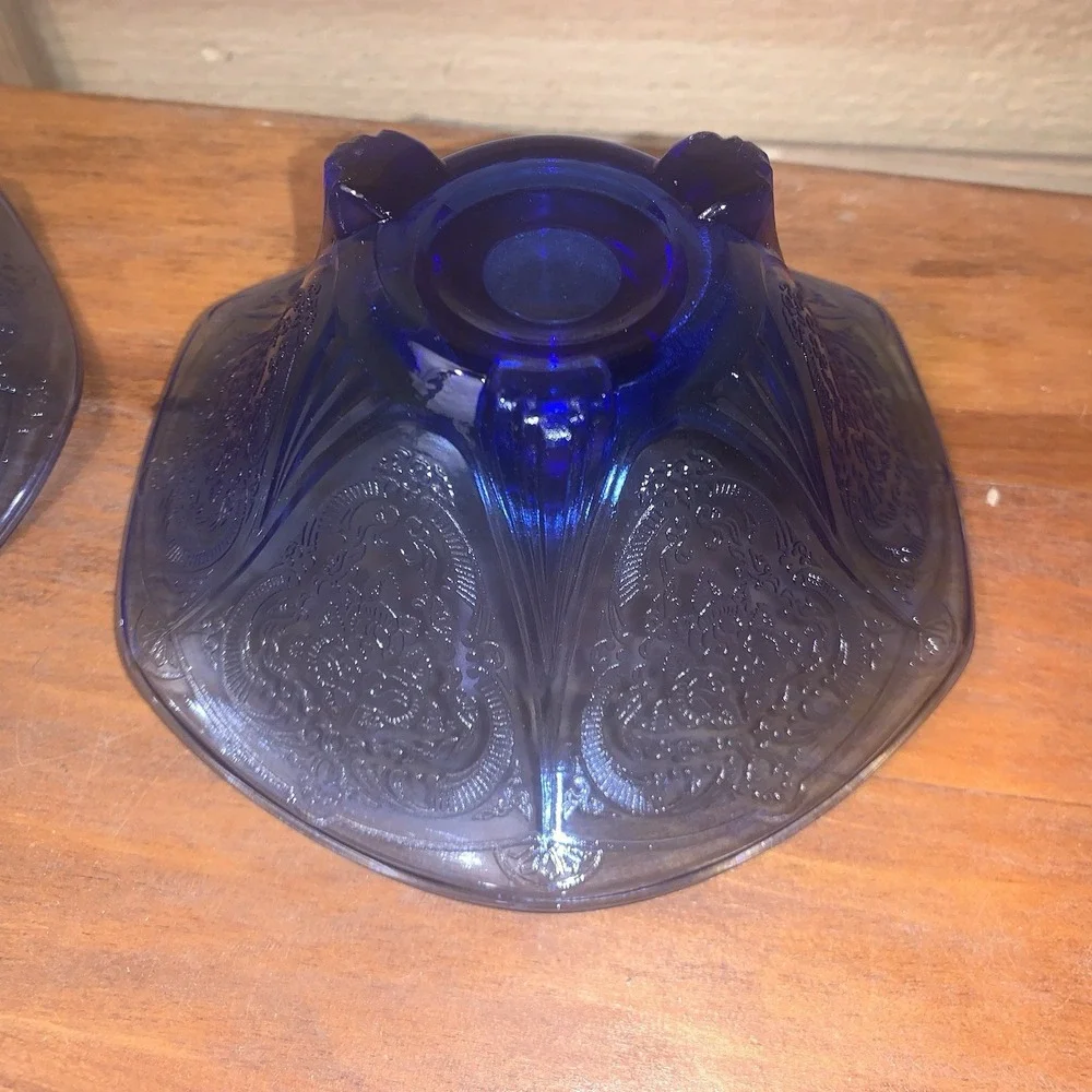 HAZEL ATLAS COBALT BLUE ROYAL LACE‎ RUFFLED PAIR 2 CANDLESTICKS VERY RARE EUC